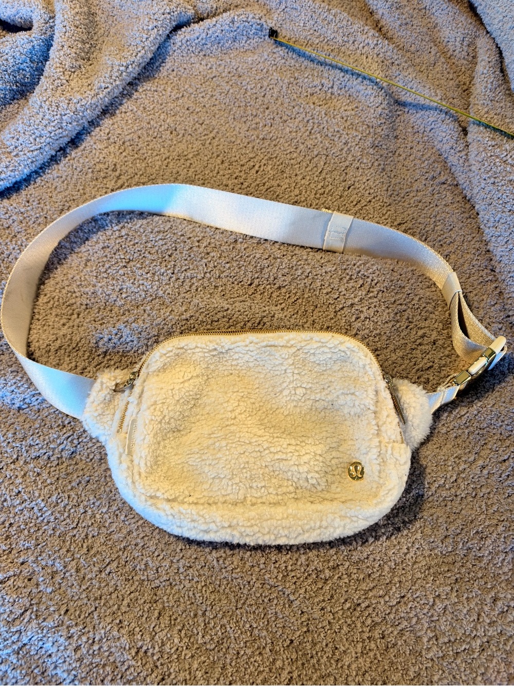 Lululemon Sherpa Fanny Pack Belt Bag - Cream